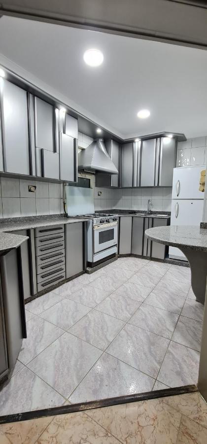 Comfy 2-bedrooms In 44-2 דירה *