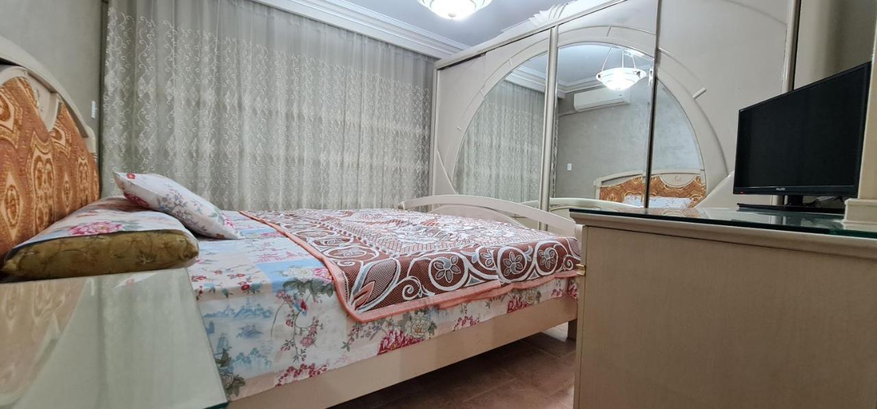 Апартаменти Comfy 2-bedrooms In 44-2 *